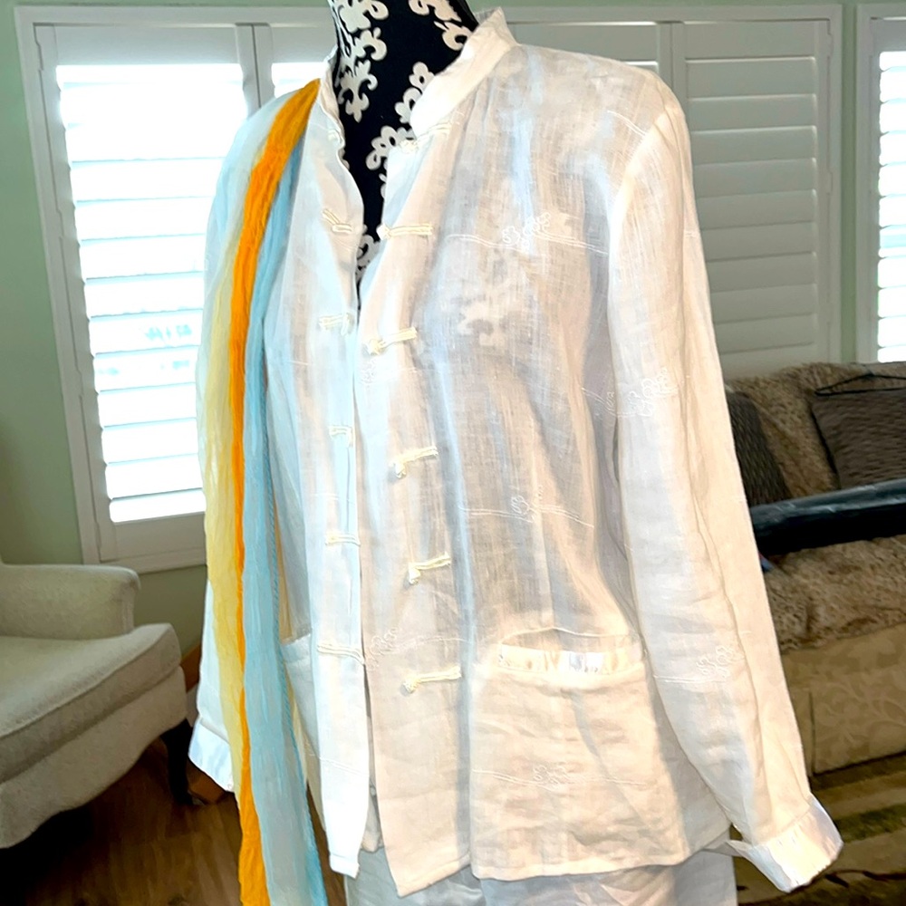 COPY - Women's 100percent linen dress suit.